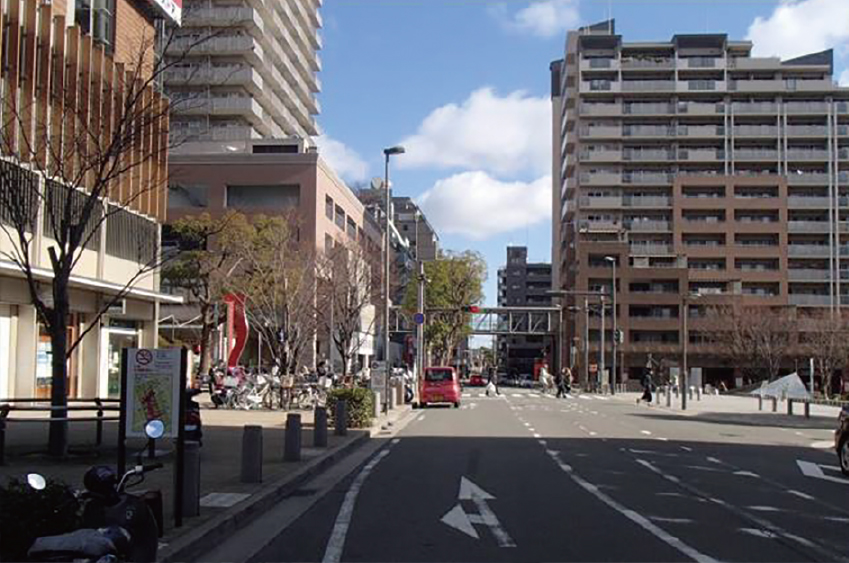 再開発事業が完成した後の、3番街付近の光景。公園に面したビルには神戸市灘区役所も入るなど、住民の利便性にも配慮しました。