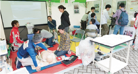 日本赤十字社による救命ワークショップ