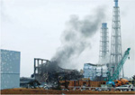事故が発生した東京電力福島第一原子力発電所の様子（３月２１日，３号機）提供元：東京電力