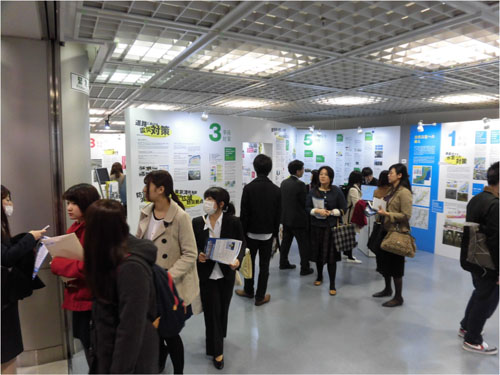 展示の様子（仙台市情報・産業プラザ（AER内））