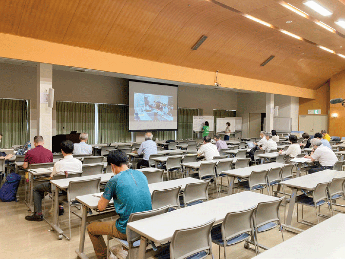 静岡県における情報共有会議の様子（静岡県資料）