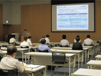 講義の様子（原子力災害対策要員研修）