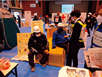 避難所体験・展示訓練の様子