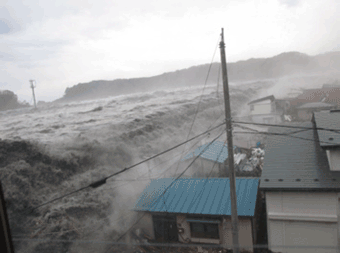 提供：東北地方整備局震災伝承館