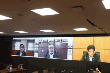 坂井内閣府特命担当大臣（防災）（当時）による災害対応協議（TV会議）