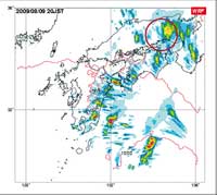兵庫県佐用の大雨の予測（平成21年8月9日20時、初期値8月9日18時）左：SYNFOS-3D