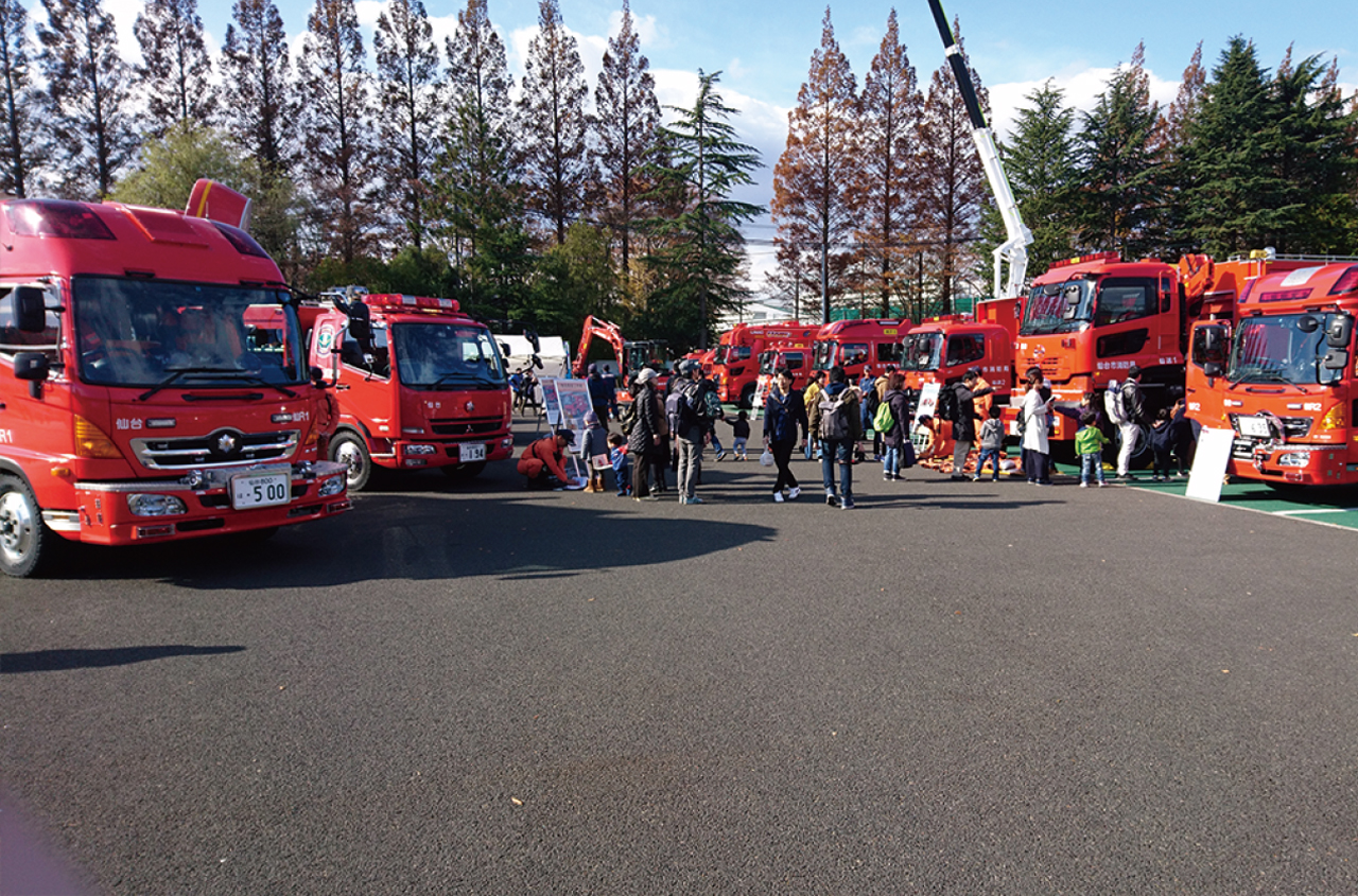 屋外展示（いろいろな消防車大集合）