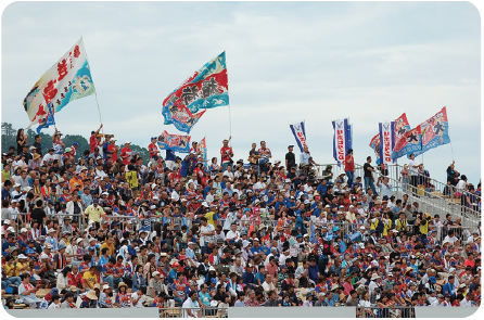 平成30年8月19日に開催された「釜石鵜住居復興スタジアムオープニングDAY」に集まった観客(写真:釜石市)