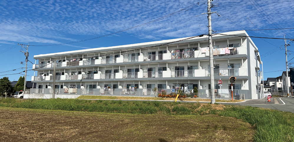 整備された災害公営住宅(上が大津町、下が西原町)