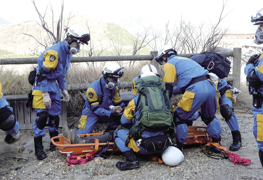 警察による救助の様子