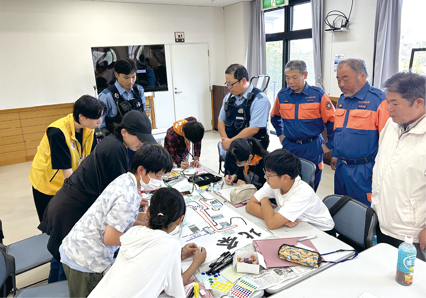 写真2 防災まち歩き（令和6年（2024年）10月20日）
