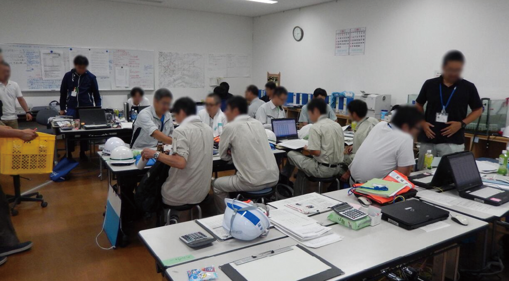 熊本地震における御船町での行政支援の様子（熊本災害デジタルアーカイブ/提供者:高知県四万十市）