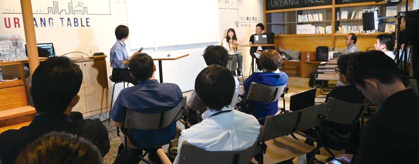 URBANG TABLEでのトークセッションの様子（令和7年（2025年）9月29日撮影）
