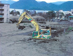 無人化施工の様子(提供:北海道開発局)