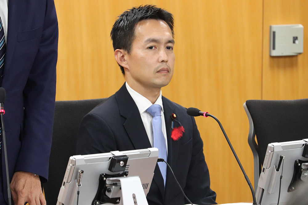 平沼大臣政務官