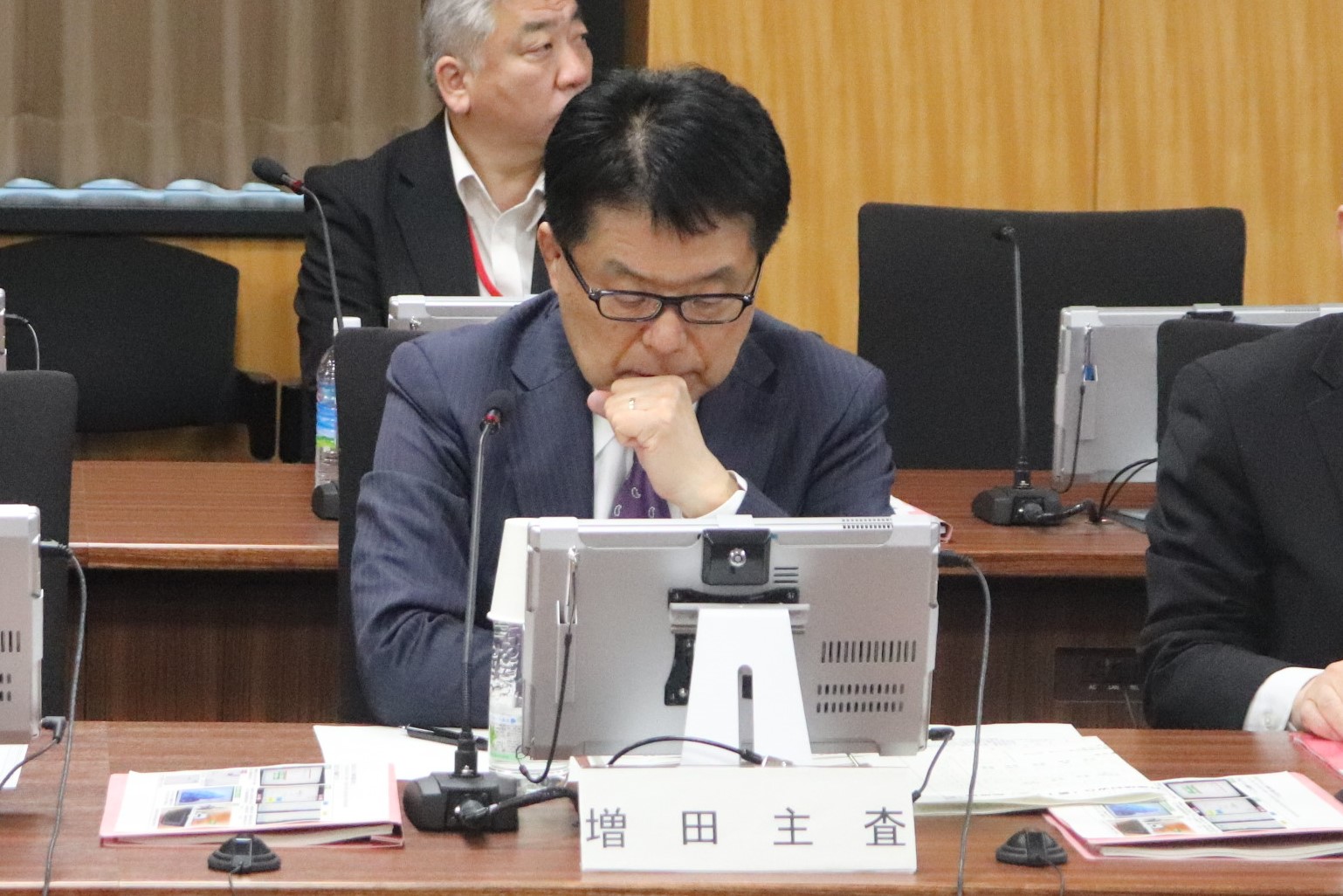 増田主査